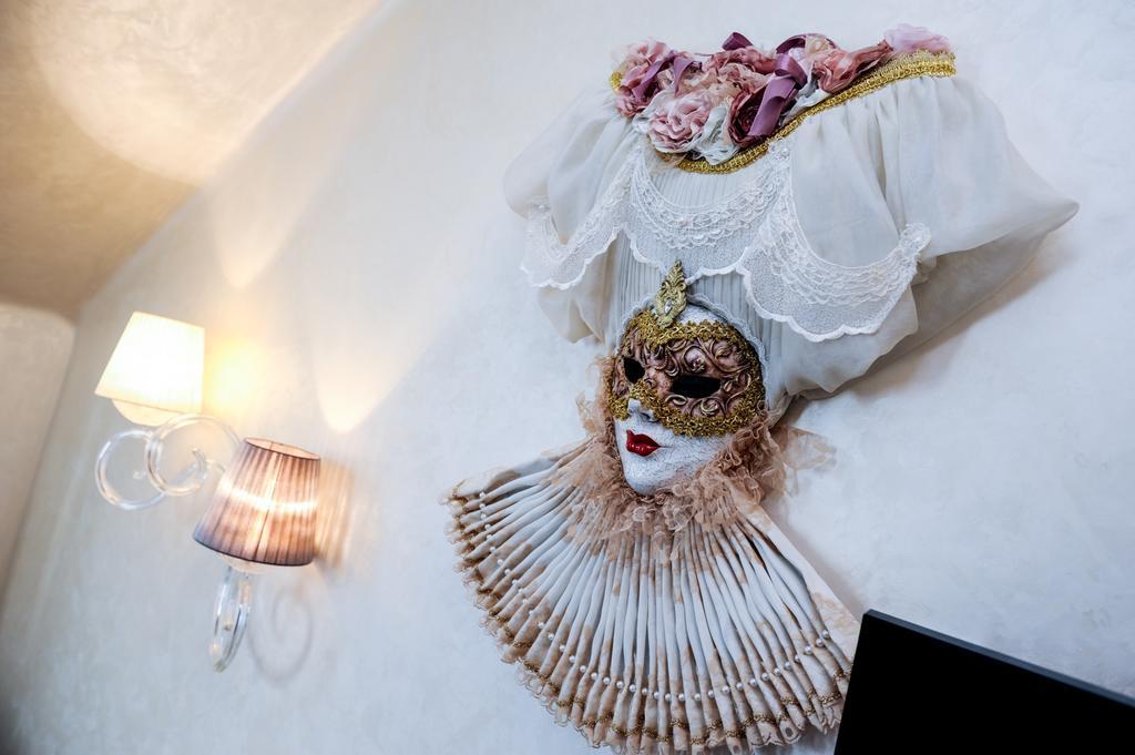 Myo Mysterius Hotel