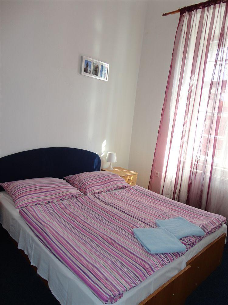 Tara 2* Prague