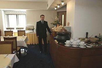 Coronet 4* Prag