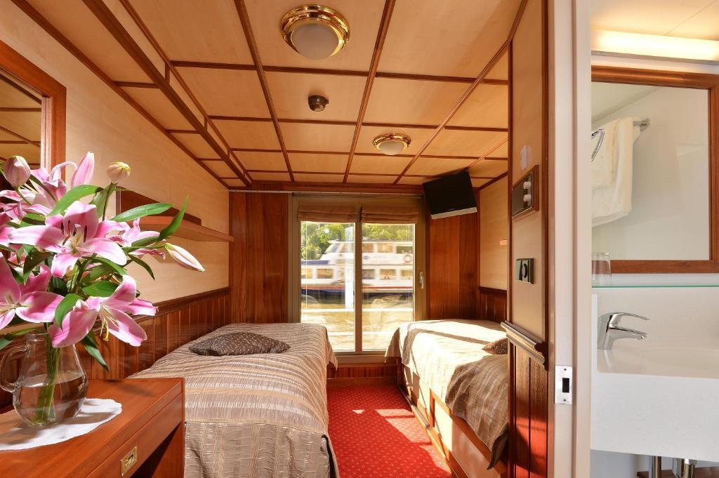 Botel Florentina Boat Prague