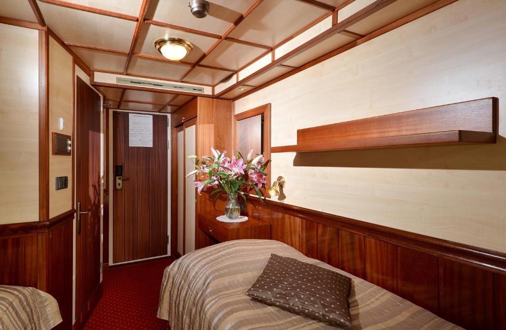 Florentina Boat 3* Prague