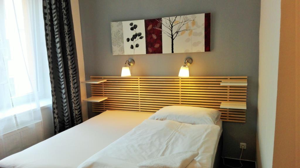 Hotel Elen's Arlington