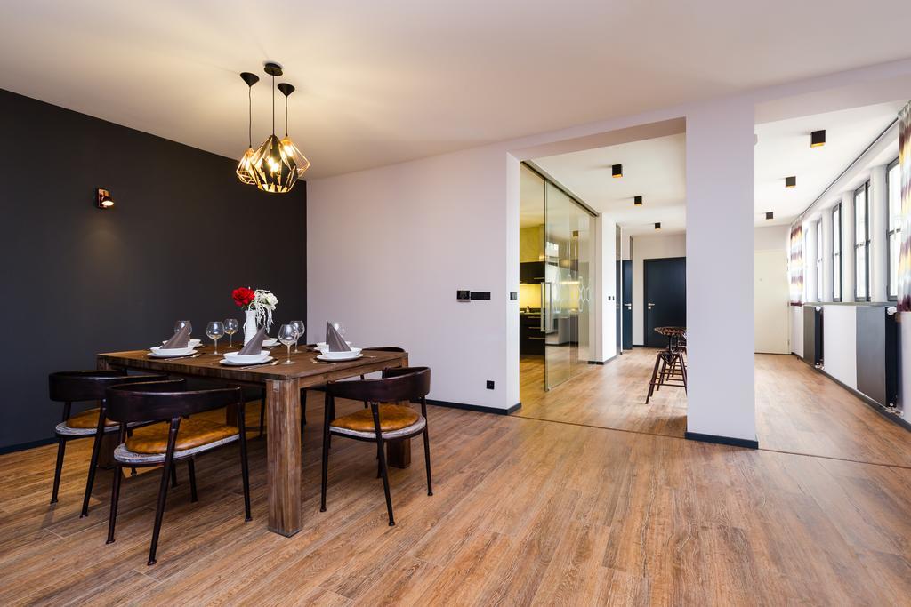 Empirent Mucha Apartments