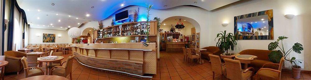 Ea Tosca Hotel 3*