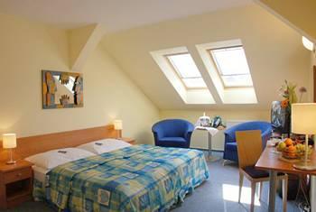 Ea Tosca Hotel