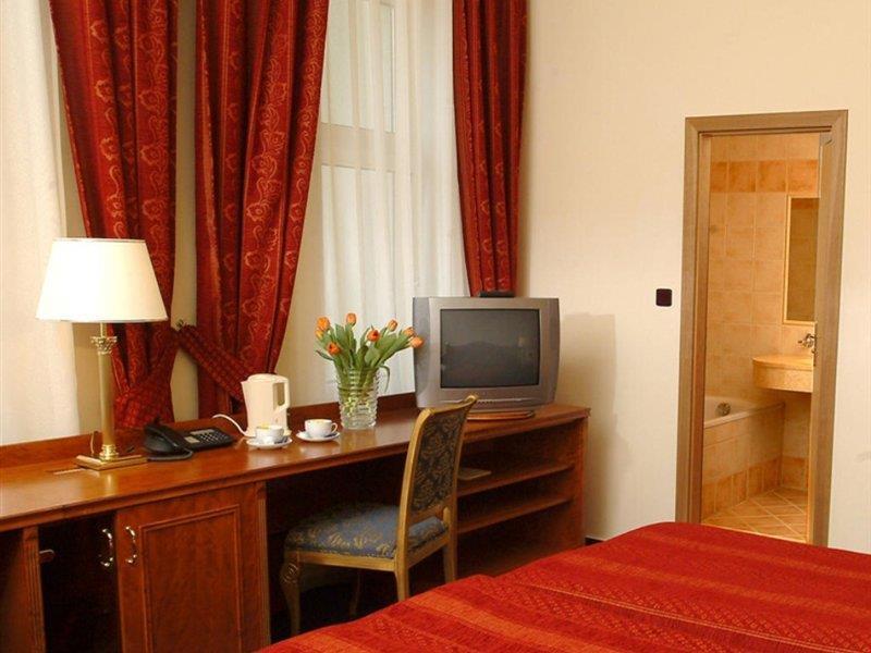 Ariston Prague
