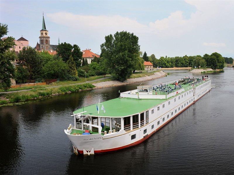 Florentina Boat Prague