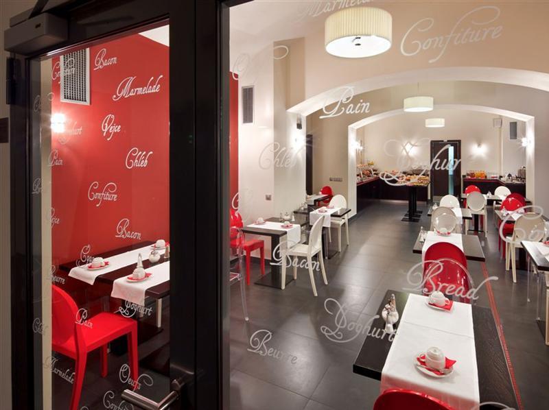 Hotel Red & Blue Design