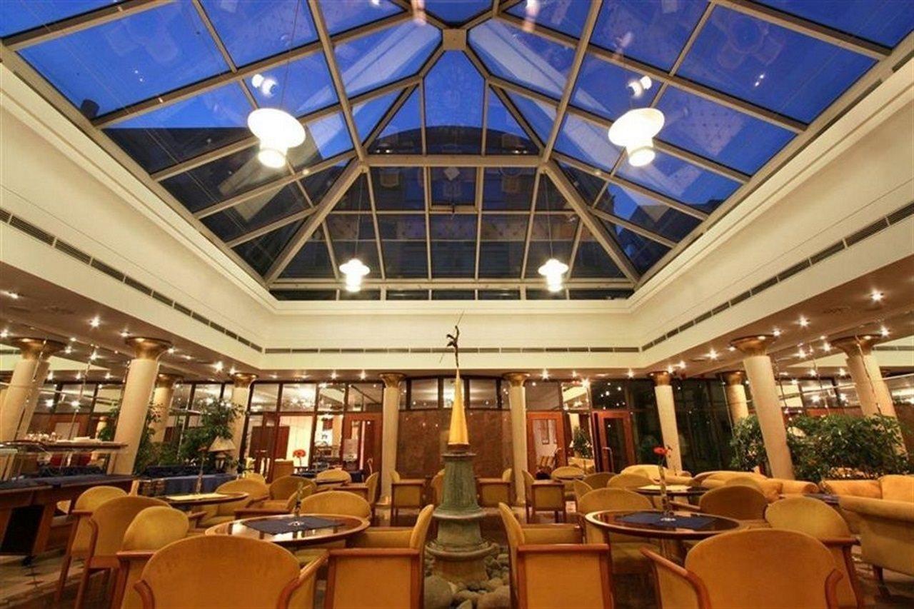 Otel Galerie Royale 4*