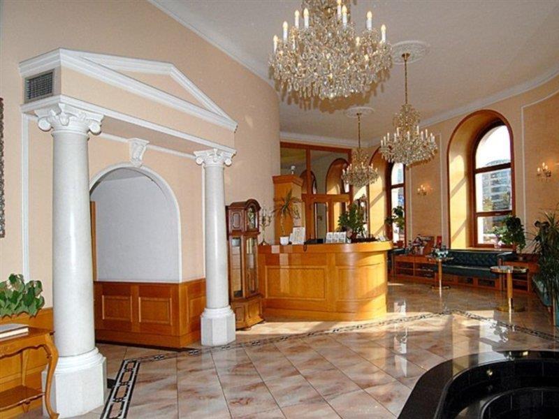 Hotel Opera
