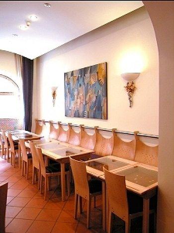 Hotel Ea Tosca 3*