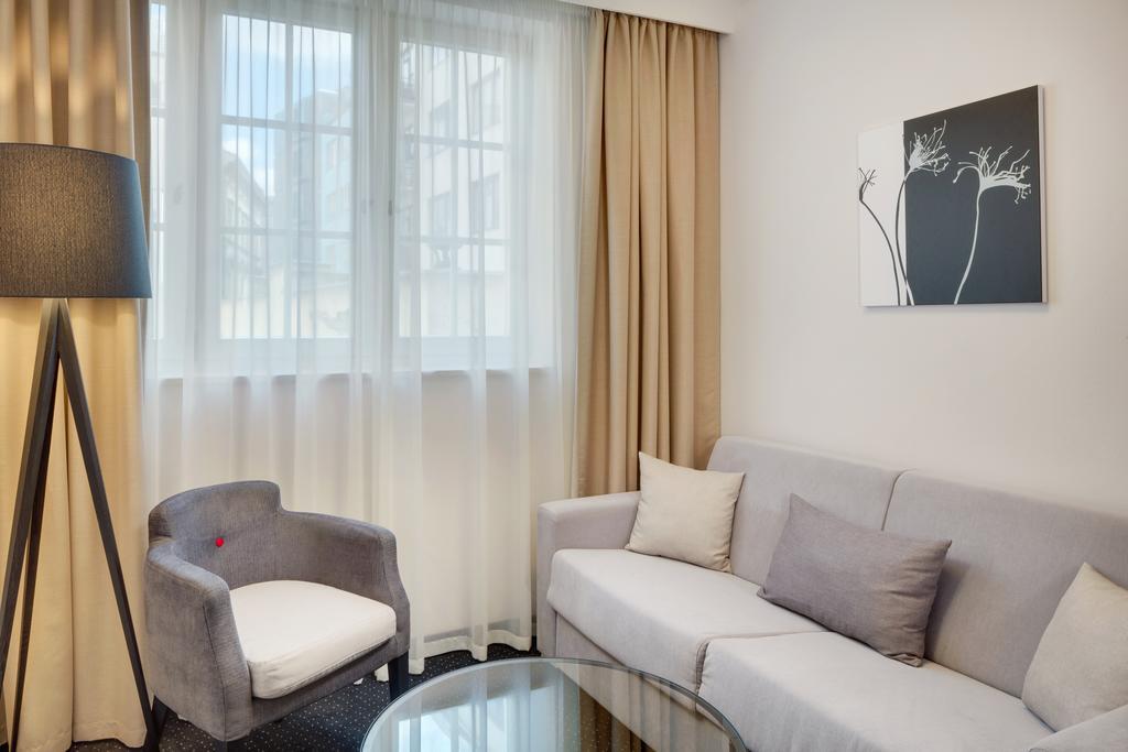 Clement Hotel