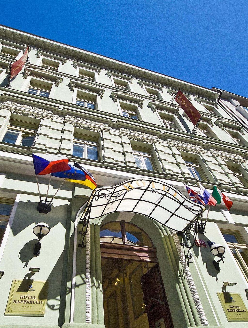 Otel Raffaello 4*