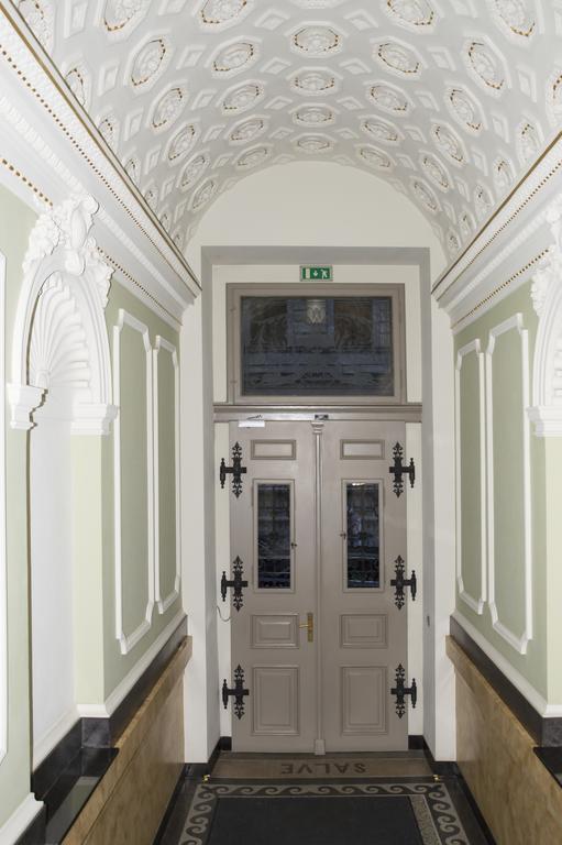 Apartment Modern Všehrdova Prag