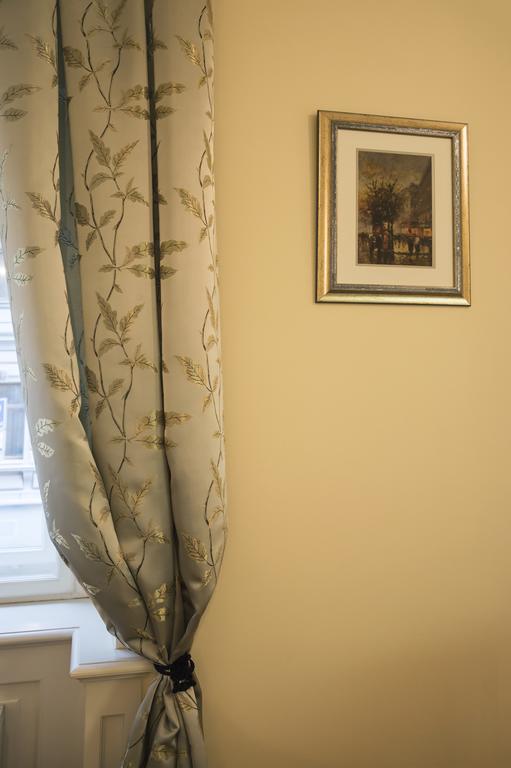 Modern Všehrdova Apartment Prag