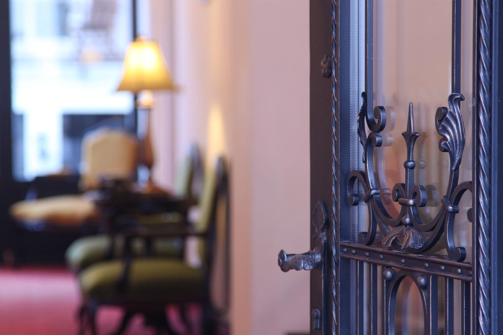 Angelis 4* Prague