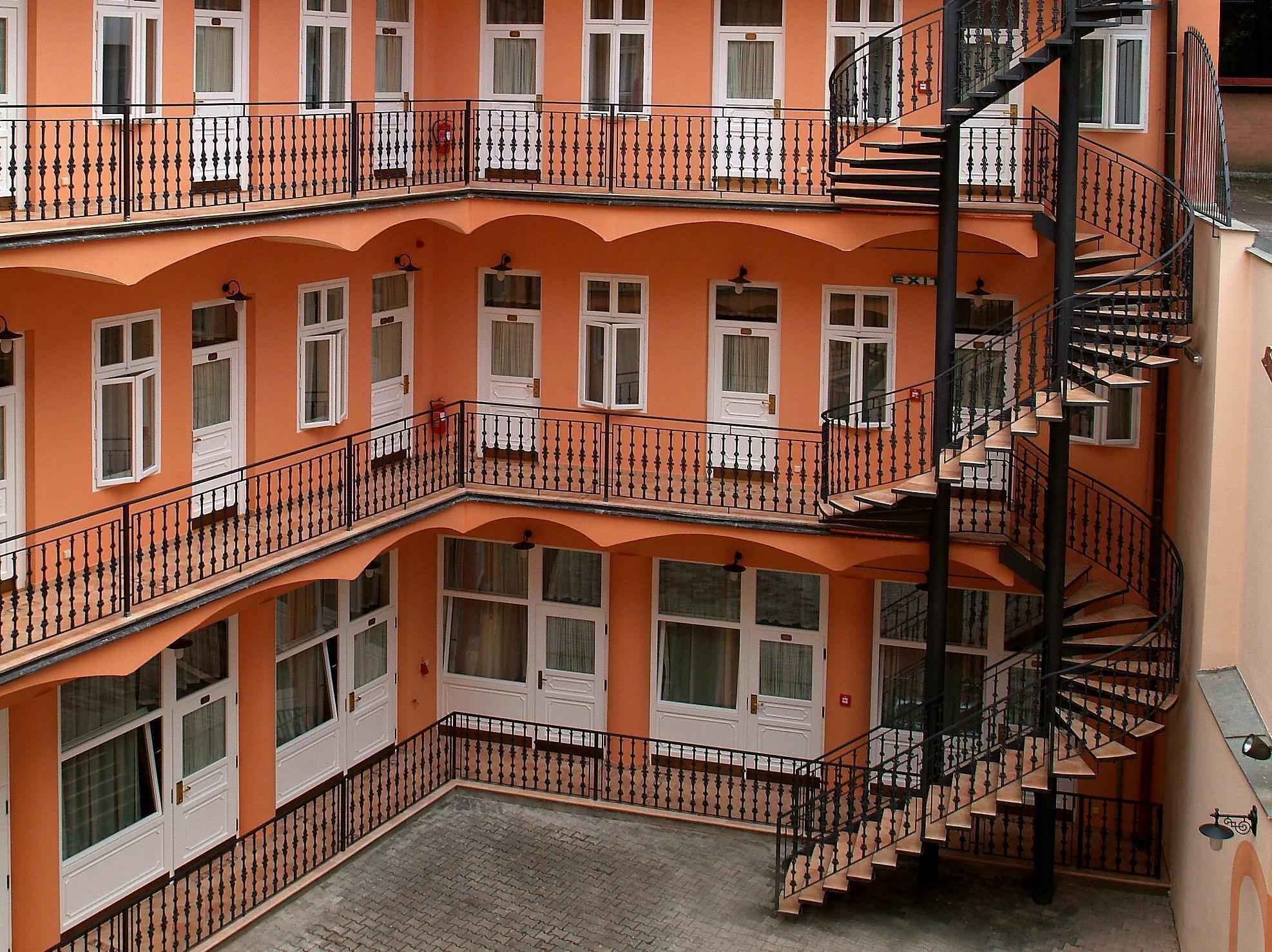 Ariston Prague
