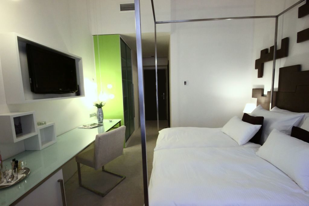 Hotel Pure White 4*
