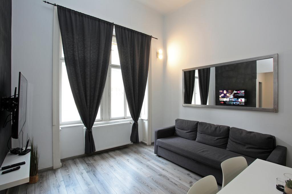 House - The Modern Flat *