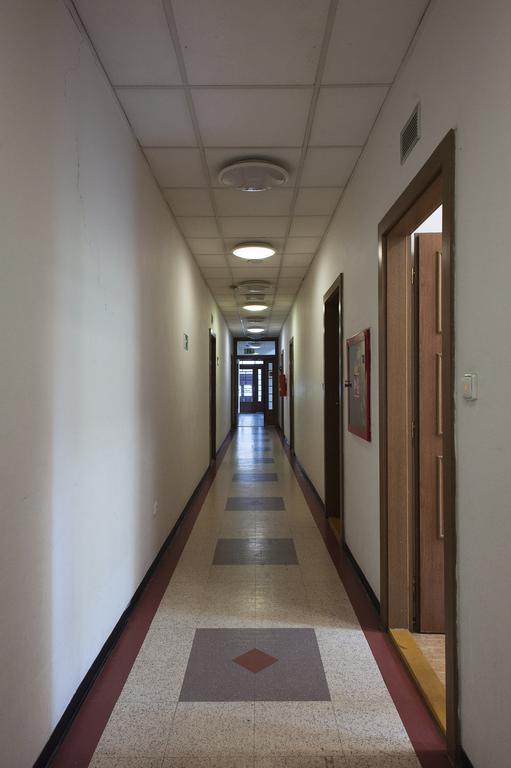 Roosevelt Hostel *