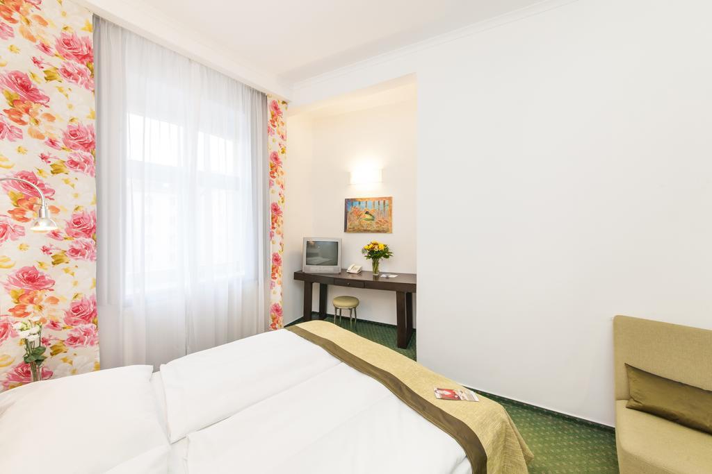 Vitkov Hotel 4*