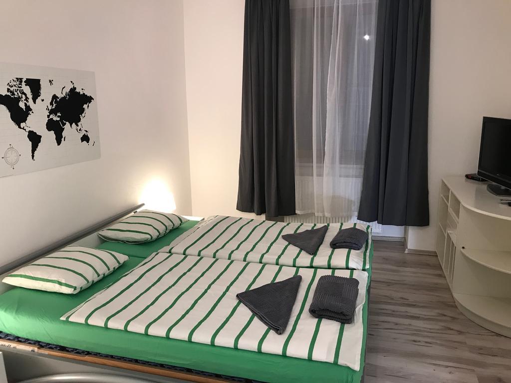 Big Homebase With Billardtable Apartment *