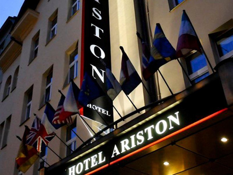 Ariston 4*