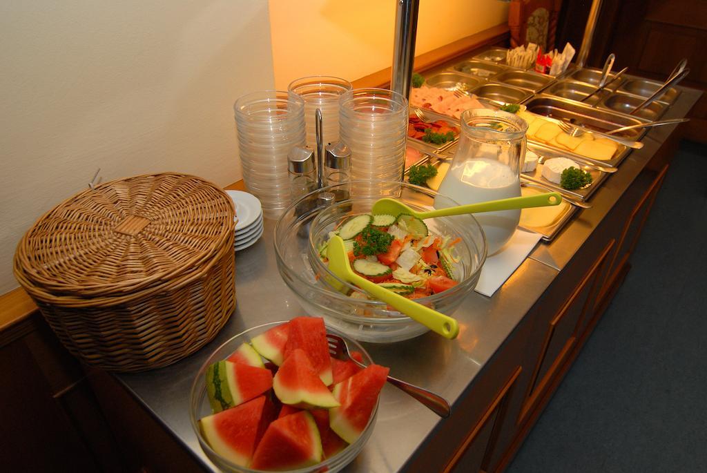 Opera Hotel 4*