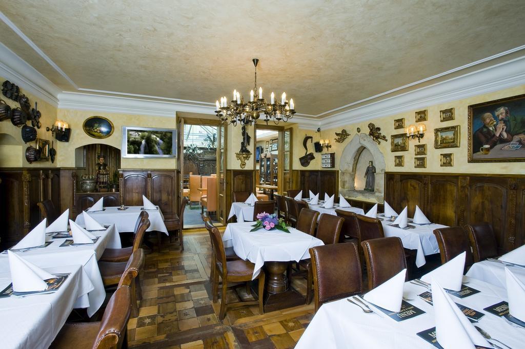 U Zlateho Stromu Hotel Prag