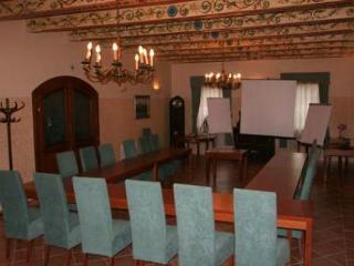 Nosal Otel Prag