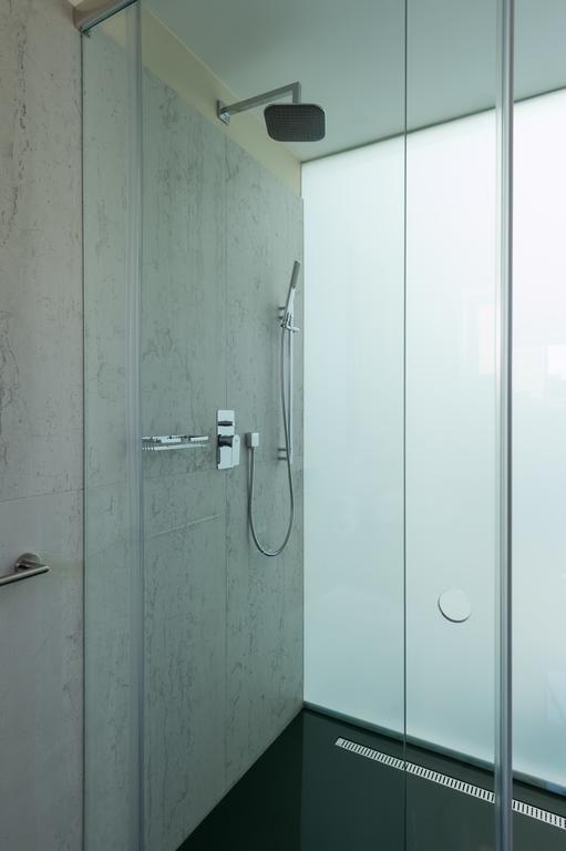 Empirent Mucha Apartments