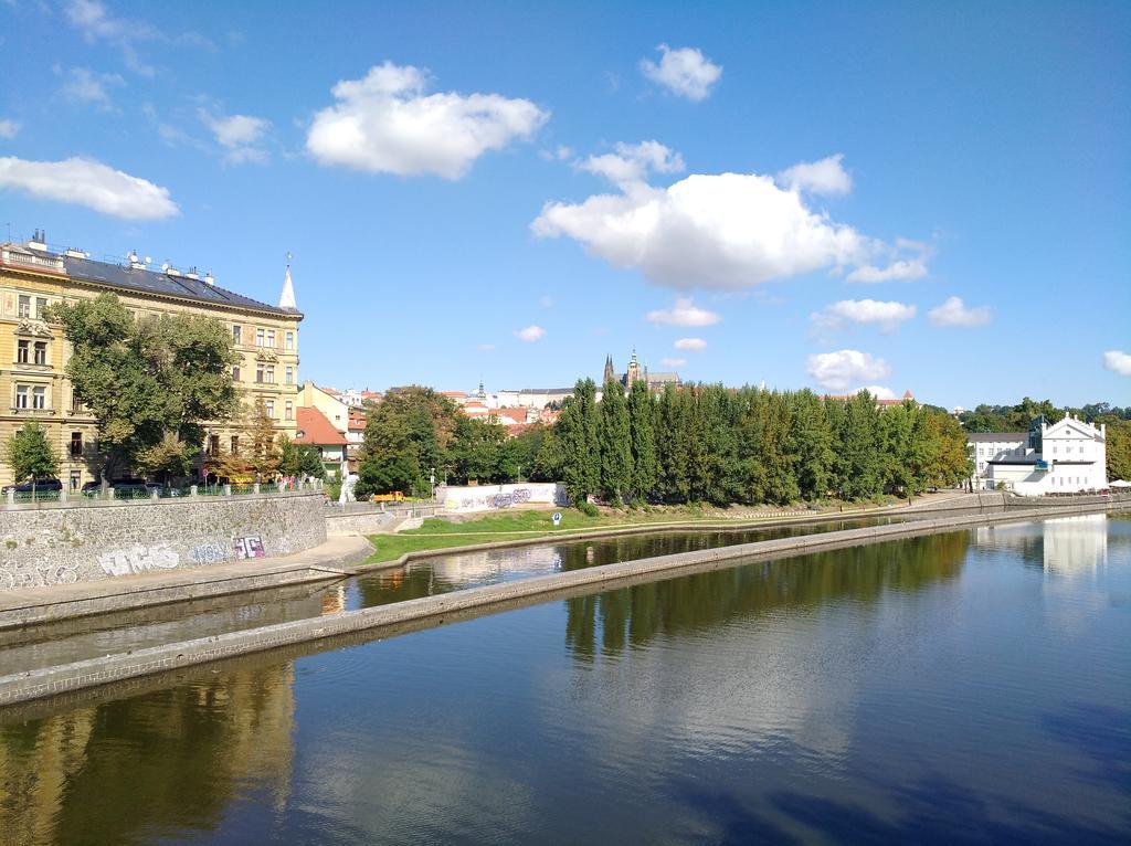 Modern Všehrdova Apartment Prag