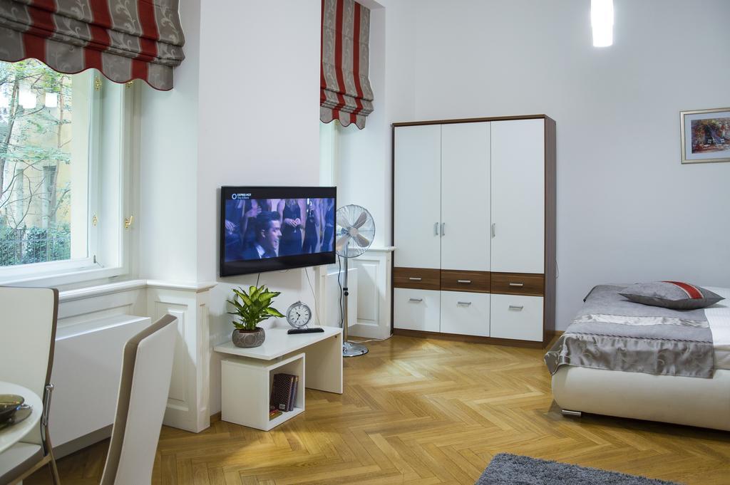 Apartment Modern Všehrdova Prag