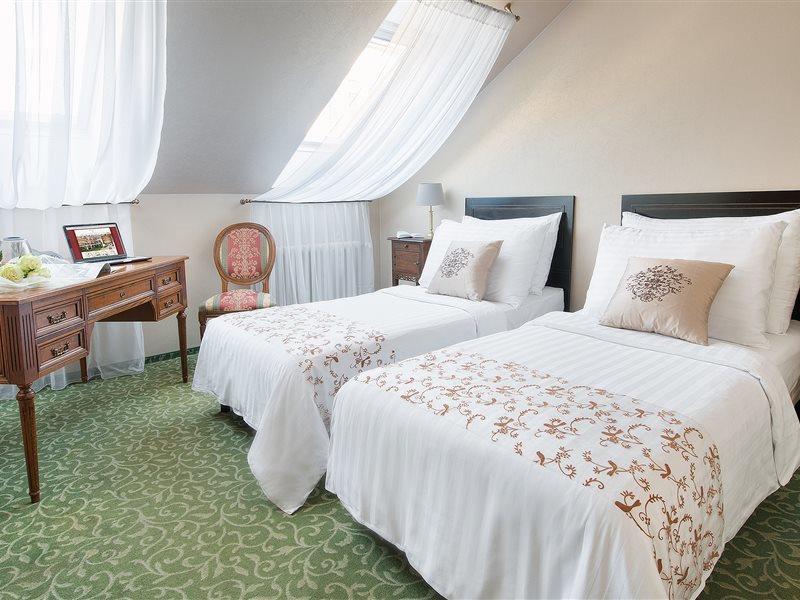 Angelis Hotel 4*