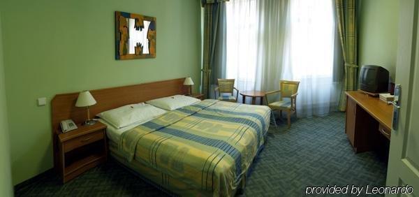 Ea Tosca Hotel 3*