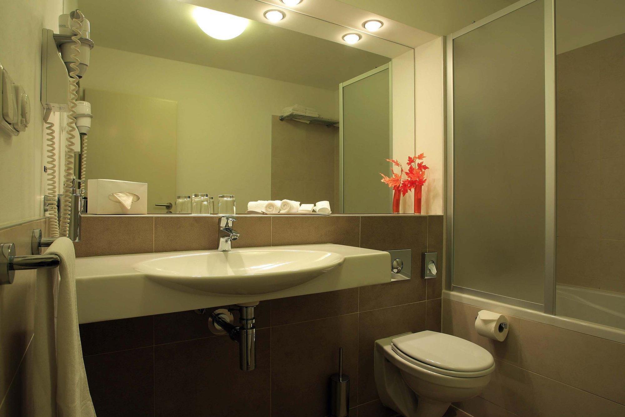Hotel Pav 3*