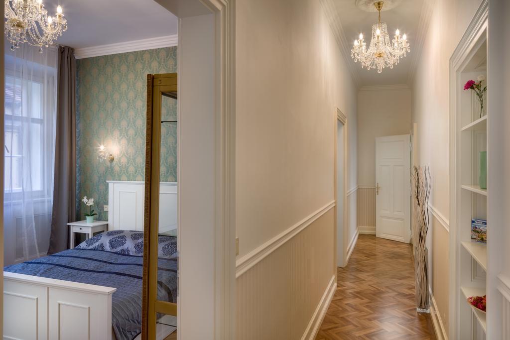 Smetanovo Nabrezi - Riverview Old Town Apartment Prague