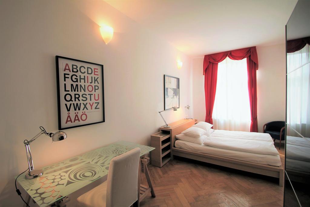 Apartment Salvator - By Prag
