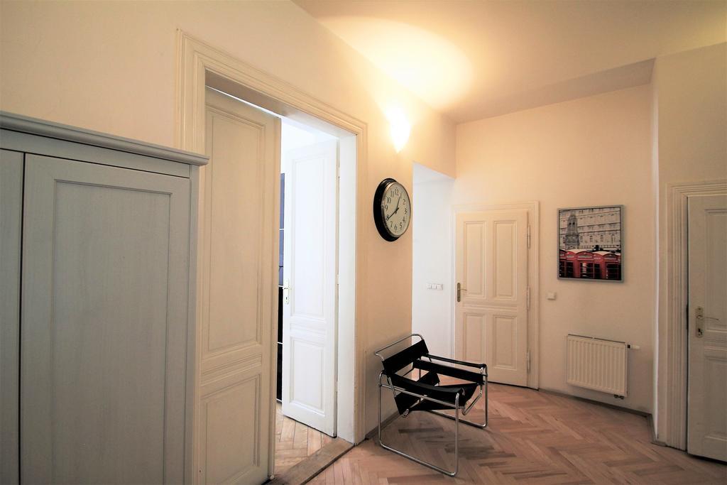 Salvator - By Apartment *