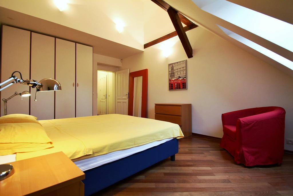 Apartment Salvator - By *