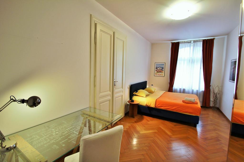 Salvator - By Apartment *