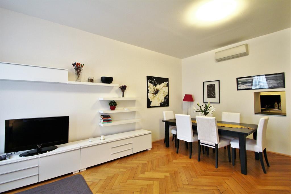 Apartment Salvator - By Prag