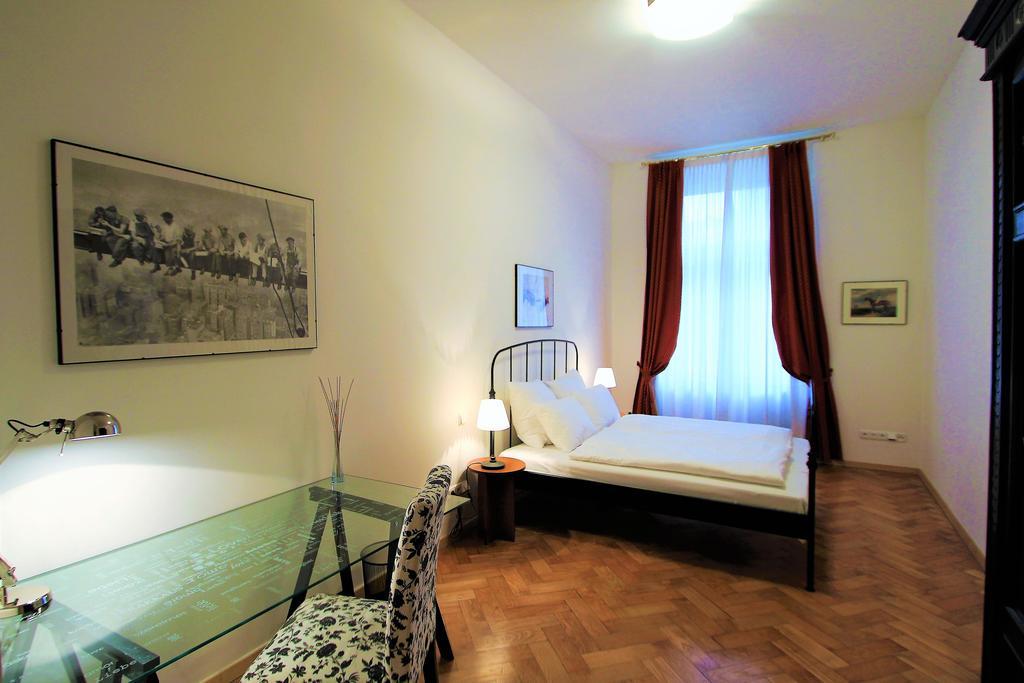 Salvator - By Apartment *