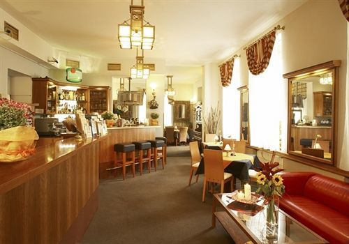 Aron Hotel 3*