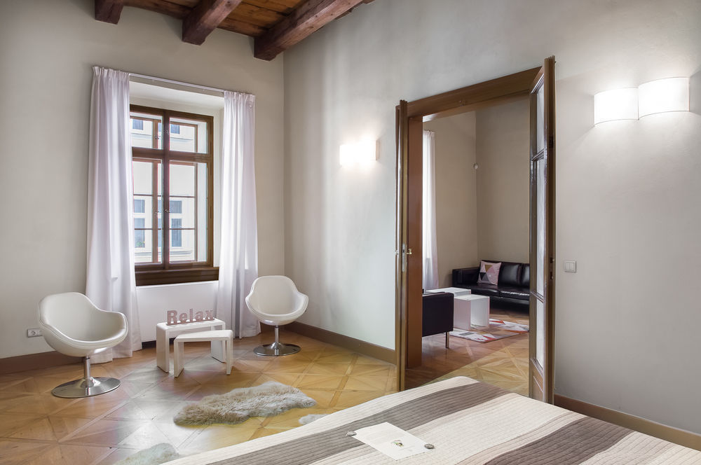 Apartment 3 Epoques By Adrez *