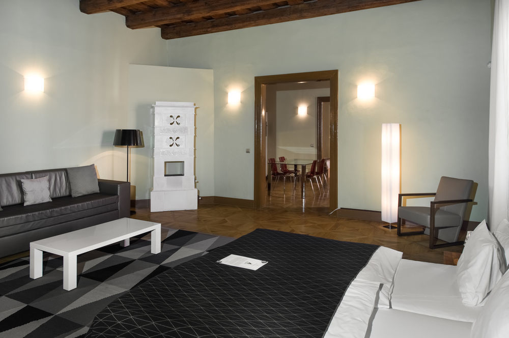 Apartment 3 Epoques By Adrez