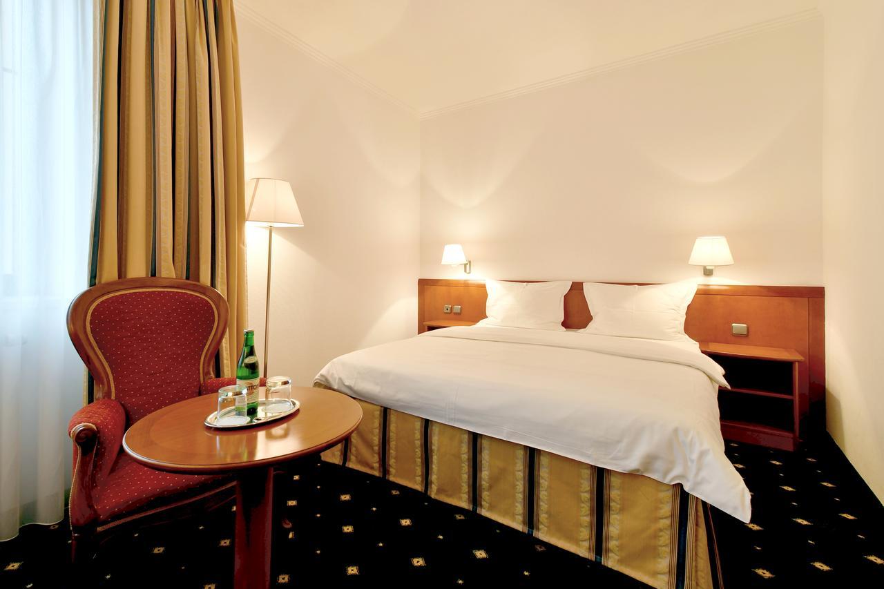 Coronet 4* Prag