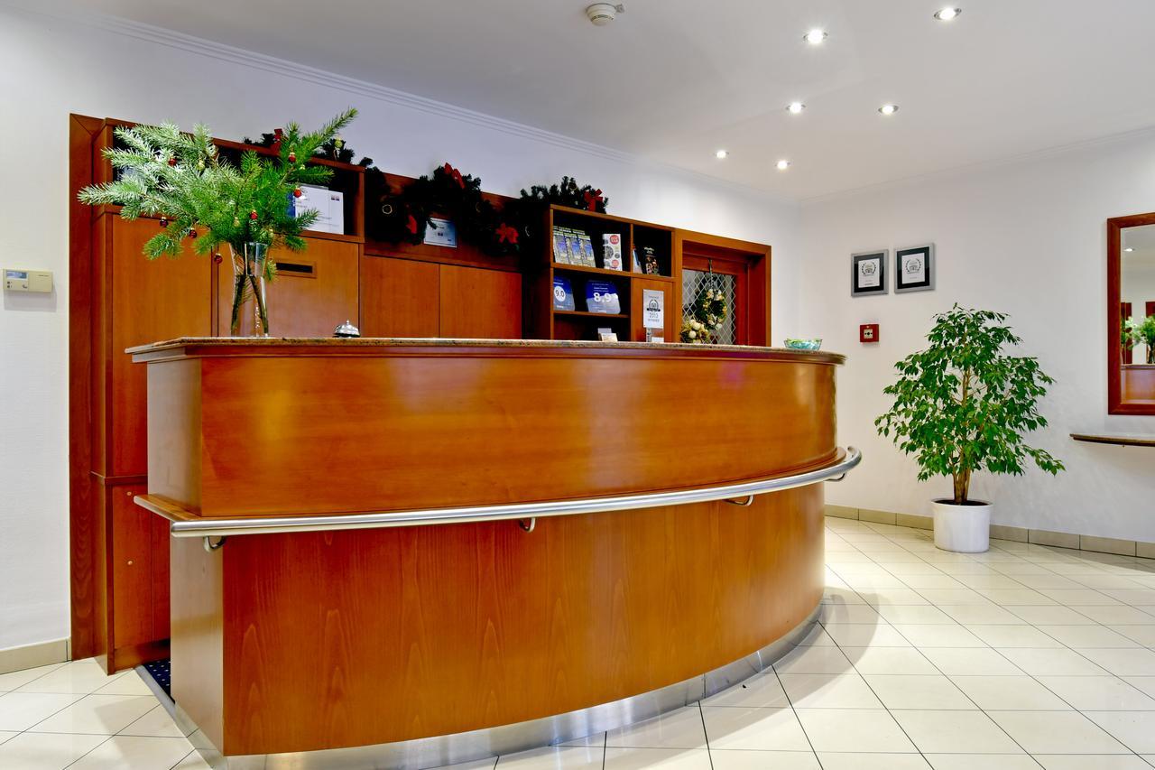 Coronet Hotel