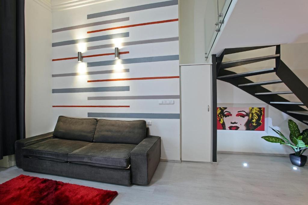 House - The Modern Flat