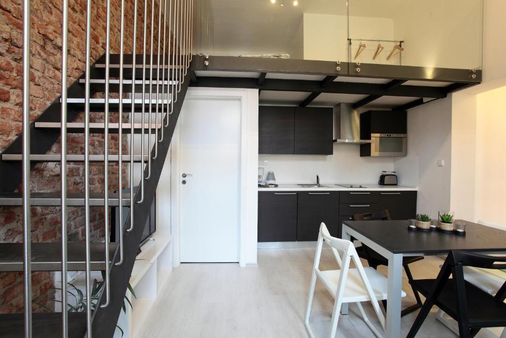 House - The Modern Flat *